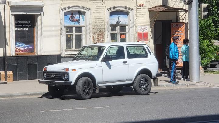 В Озинском районе осудили любителя нетрезвой езды: конфисковали «Ниву» и отправили на обязательные работы В Озинском районе осудили любителя нетрезвой езды: конфисковали «Ниву» и отправили на обязательные работы